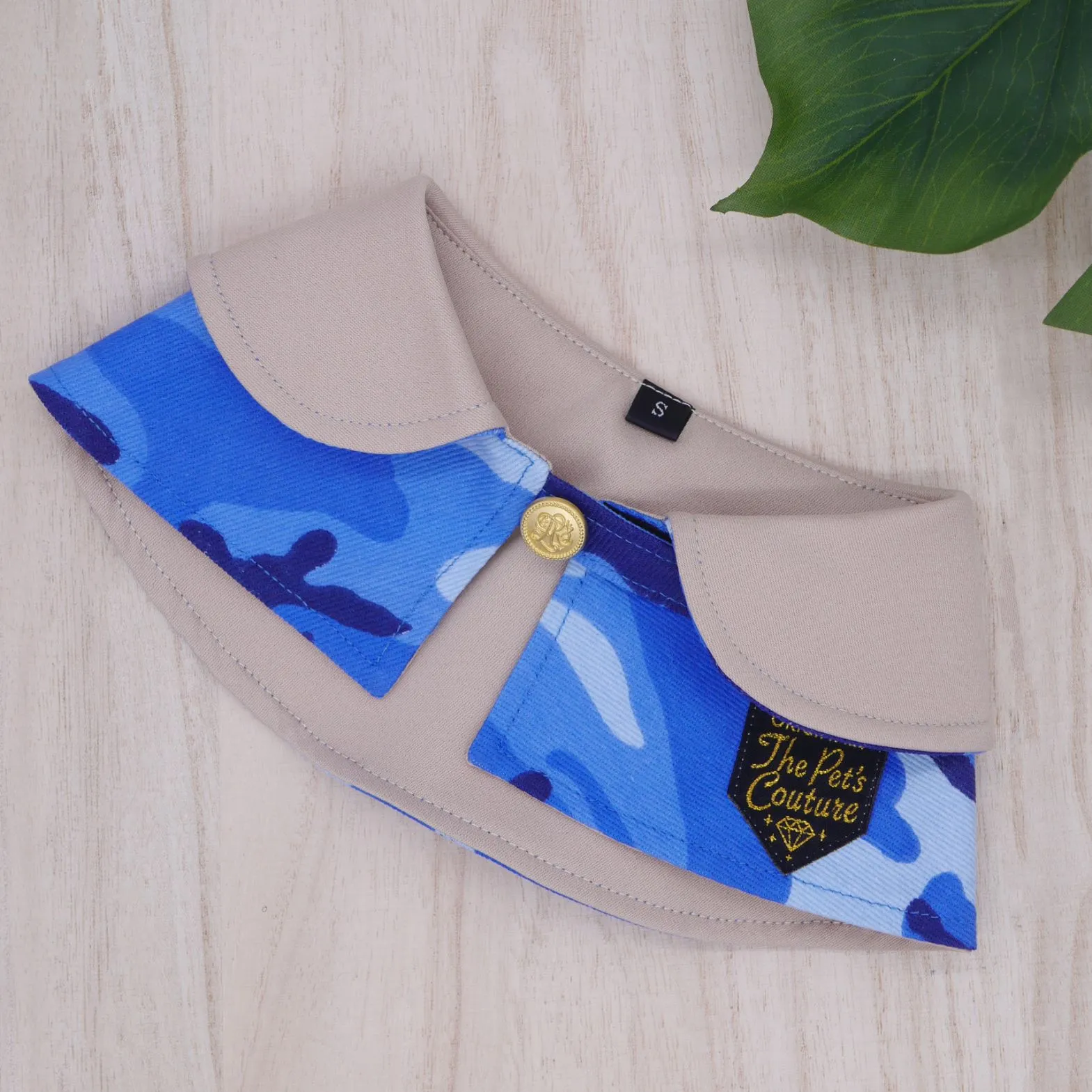 Capes - The Seal (Variant 2)