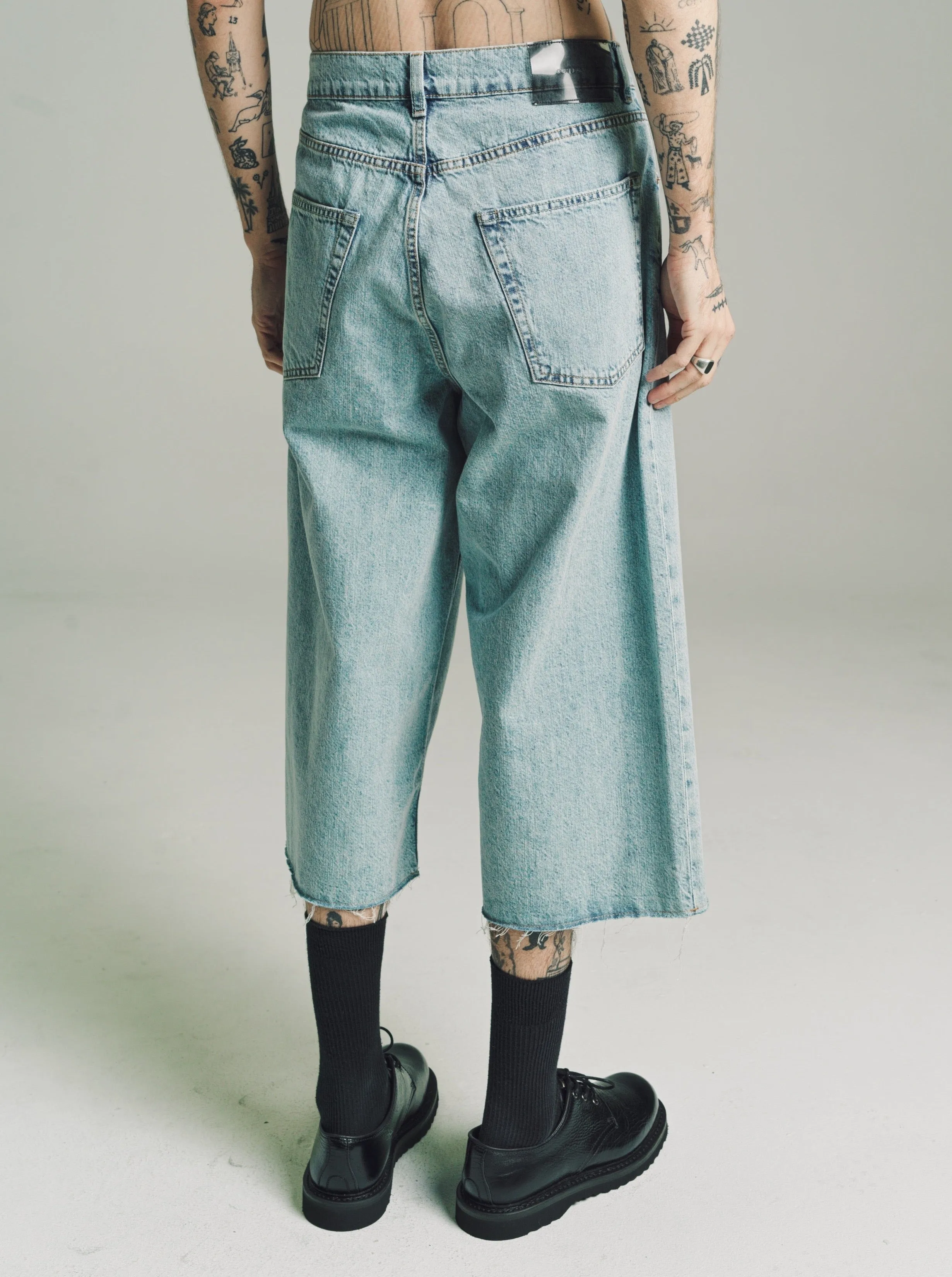 Rider Wash Denim Capri Cut